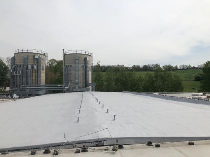 Roof renovation polyurethane foam